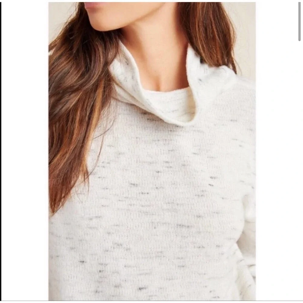 Anthropologie Darcy Cowl Neck Pullover Size XS heathered white/gray